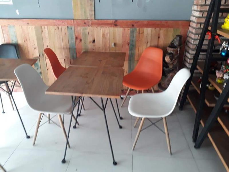 Thanh lý bộ bàn ghế quán trà sữa