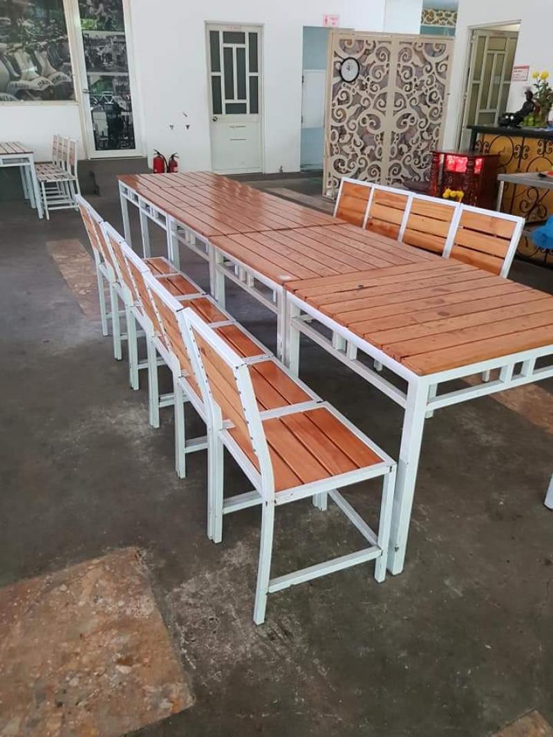 Thanh lý bộ bàn ghế nhà hàng