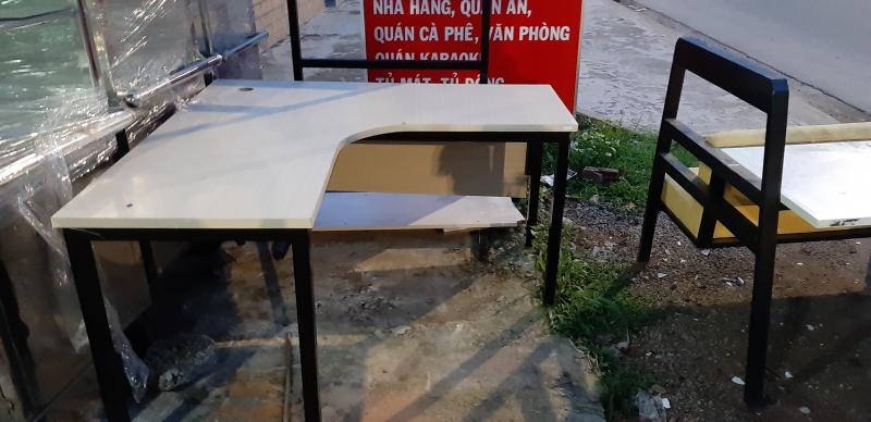 Thanh lý bàn chữa E L văn phòng so lượng nhiều